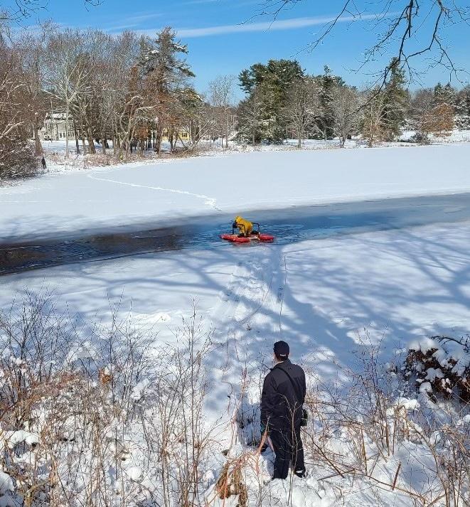 Easton Fire Department Searches for Dog That Reportedly Fell Through&nbsp;Ice